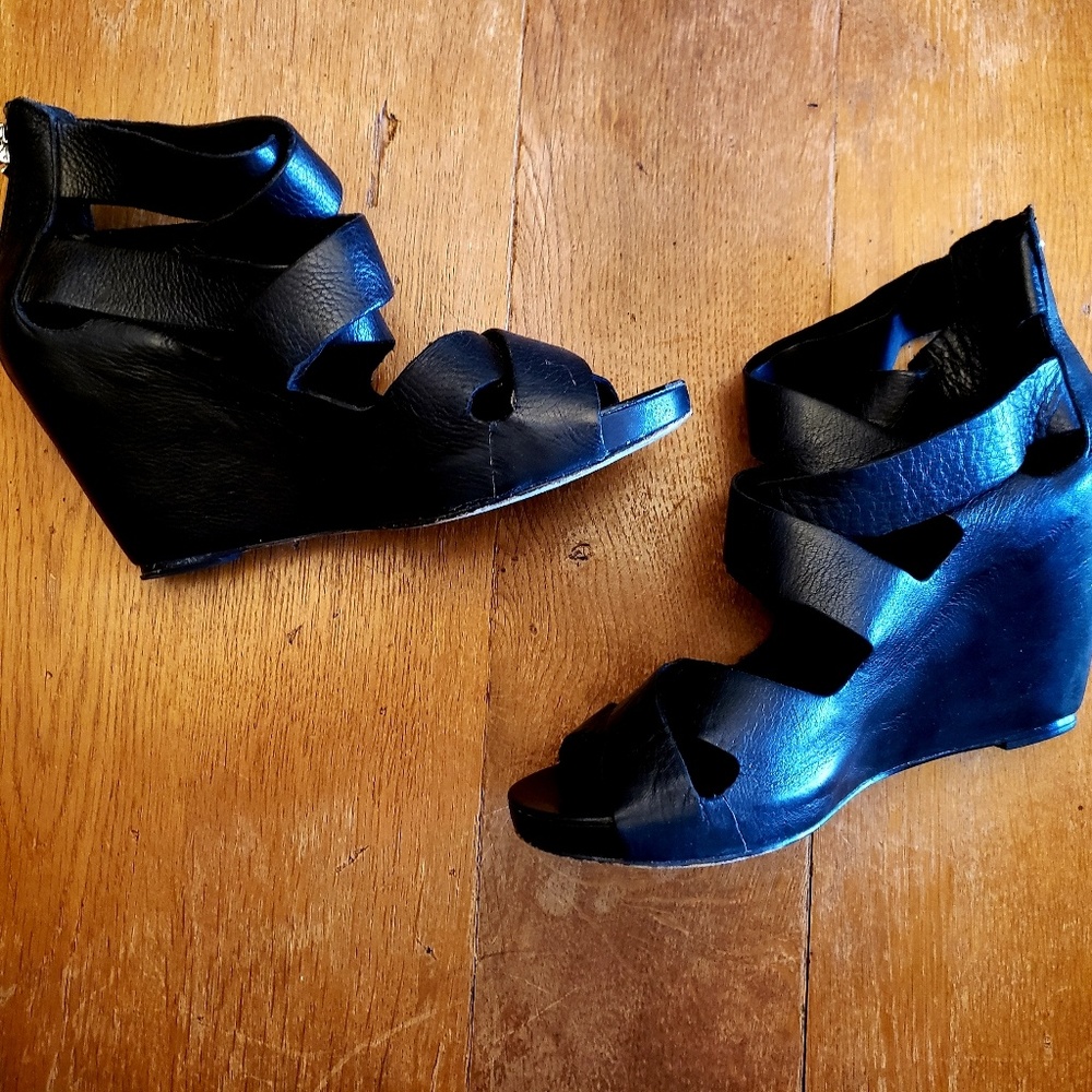 Dolce Vita leather wedges luxurious